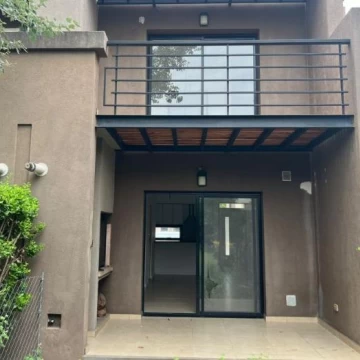 Venta Departamento Duplex 3 amb en Manzanares Chico (Renta abril 27)