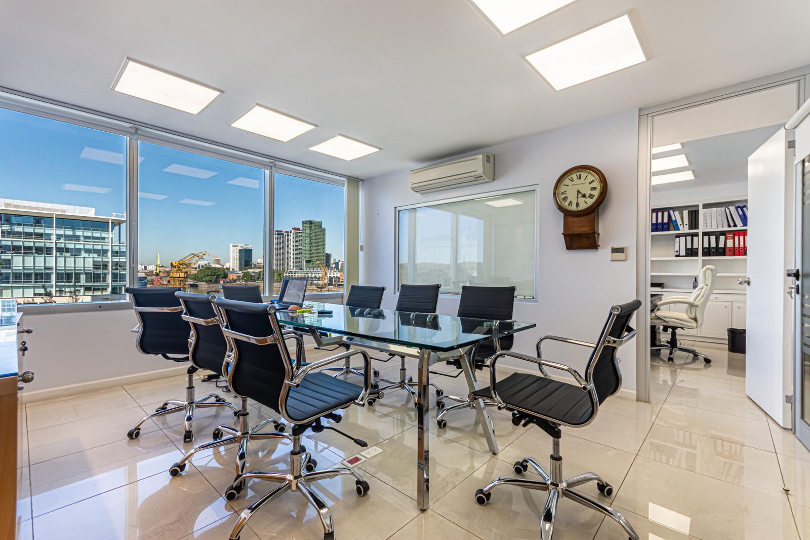 Oficina en VENTA en el BUENOS AIRES PLAZA con COCHERA PUERTO MADERO - Principal