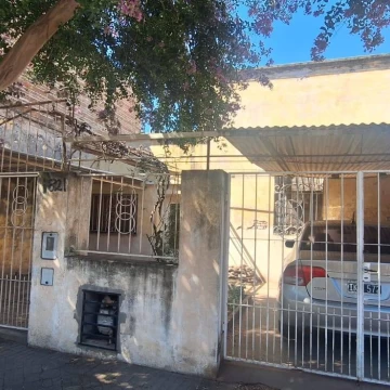 CASA 3 DORMITORIOS CON ESPACIO VERDE