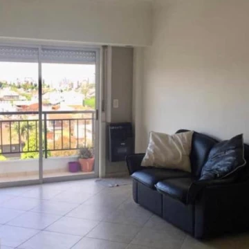 Monte Castro - Departamento 3 amb con balcón corrido y cochera fija - Apto Crédito