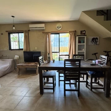 Casa en venta en 6 entre 475 y 476, City Bell