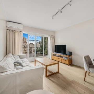 Departamento en venta en Recoleta. Living comedor Toil. Escritorio 2 dormitorios Increíble terraza
