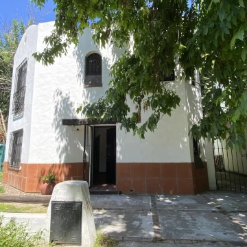 VENTA DUPLEX / CASA  APTO CR3DITO 4 AMB 2 BAÑOS PILAR EXCELENTE UBICACION A 100M PANAMERICANA