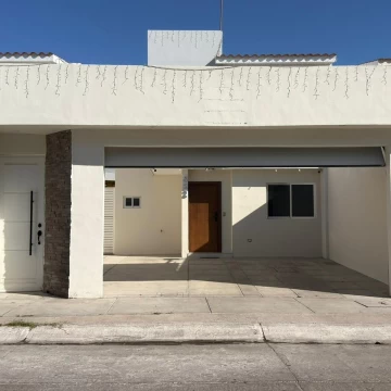 Casa en venta en Fraccionamiento Quinta Real 3 Recámaras