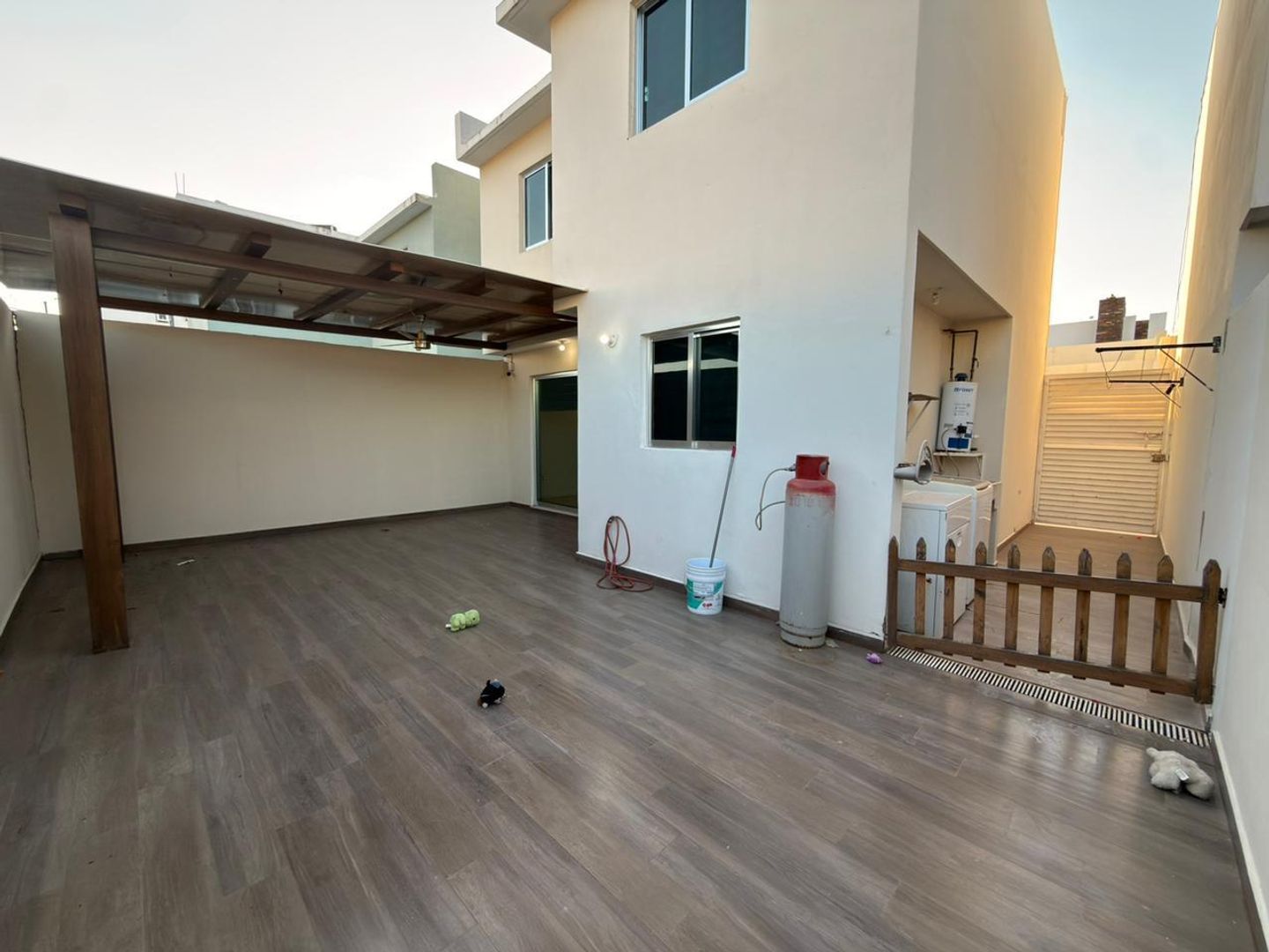 Patio 2.jpeg