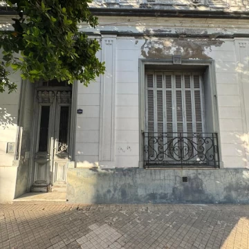 VENTA- Casa a restaurar- Barrio Abasto