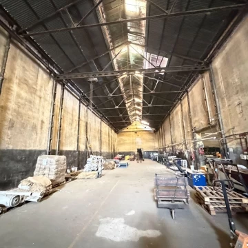 Alquiler Deposito Mixtura 4 Galpón en Parque Patricios 930 mts cub
