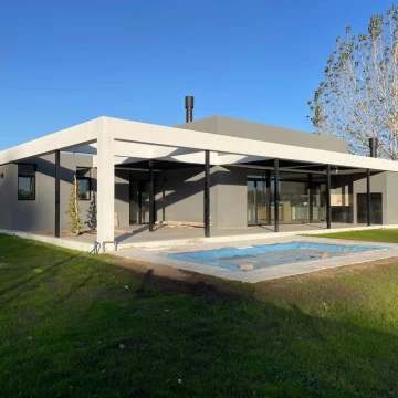 Casa en Los Canales de Plottier