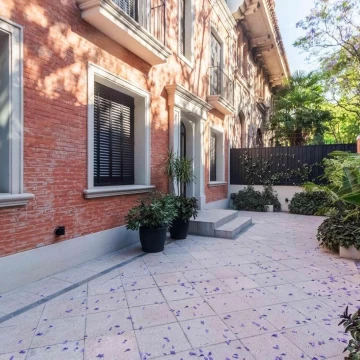 Impecable casa en venta en Barrio Parque.