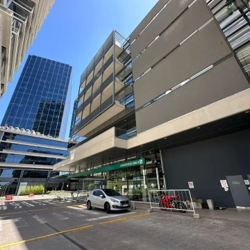 Excelente oficina 160m2 en alquler - Al Rio Vicente Lopez,