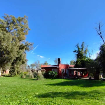 Hermosa casa quinta en venta en Olivera, Lujan