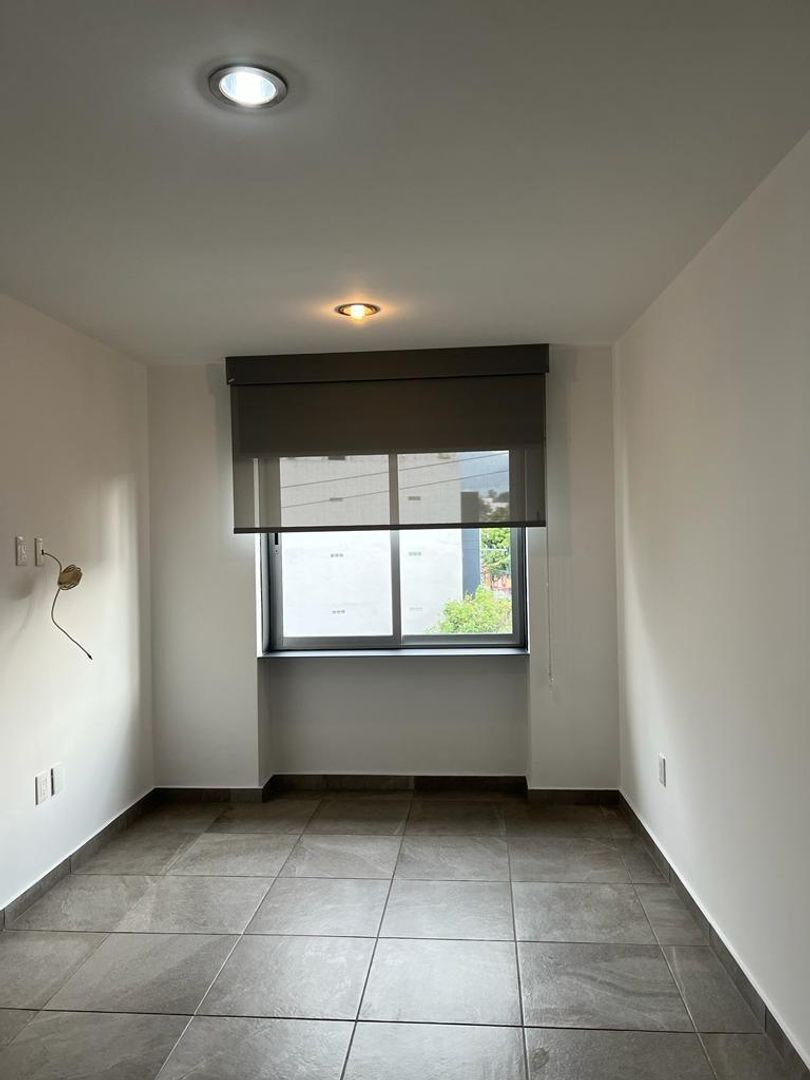 e60d0423-25a3-408a-ac5f-c0ef4b21a777.jpg