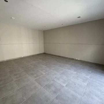 Alquiler de oficina- Patios de Rivera  Oficina N° 1