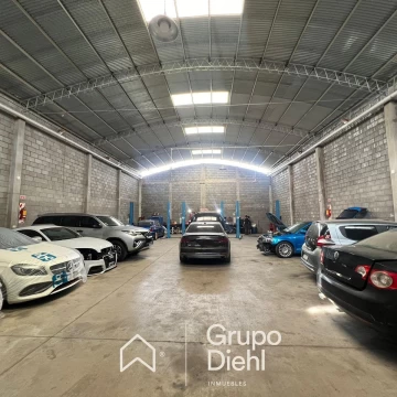 Galpón 400 m² cub. sobre avenida Lino E. Spilimbergo EN VENTA en Zona Norte