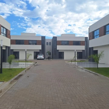 Town Houses de 4 ambientes en Pilar, estilo moderno y la mejor ubicación