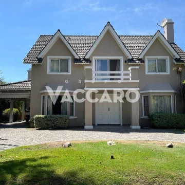 Casa en Venta en Haras Maria Eugenia