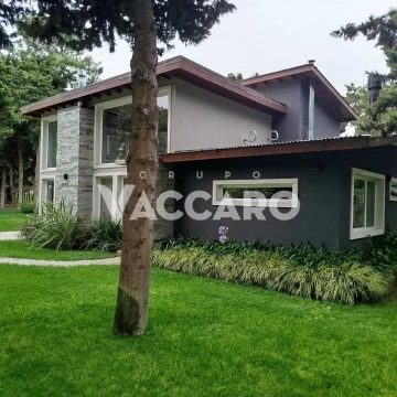Venta de Casa 4 Ambientes, Mar de las Pampa.
