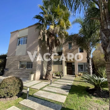 Venta Casa 5 Ambientes en Haras María Victoria
