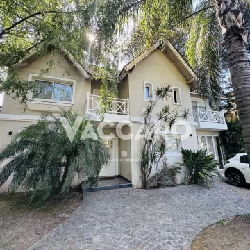 Venta de Casa 4 ambientes en Barrio Cerrado Ituzaingó 