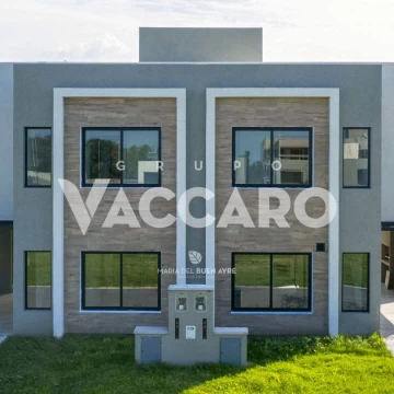 Casa en venta, 4 ambientes, en barrio privado en Ituzaingó 