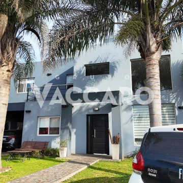 Venta Casa 4 AMBIENTES Haras María Victoria Moreno