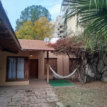 Casa en Venta - Calle 25 de Mayo - Ciudad
