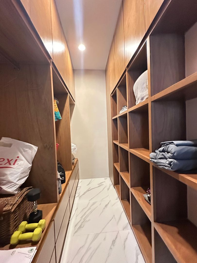 Closet.jpeg