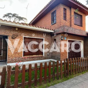 Casa en Venta 4 Ambientes en Moreno Centro