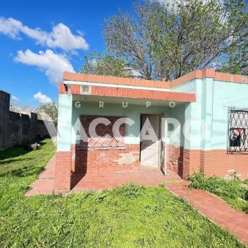 Casa en venta de 3 ambientes en Castelar Sur 