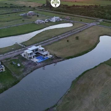 TERRENO FRENTE A LA LUGUNA EN NUEVOS AIRES 