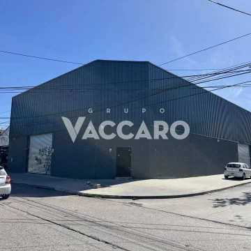 Venta y Alquiler de Galpón en Castelar, Morón.