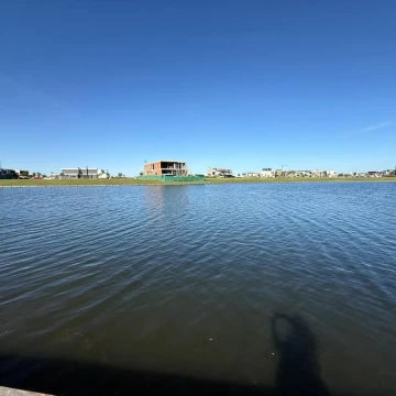 Terreno en venta.Los Puentes.Nordelta. A la laguna