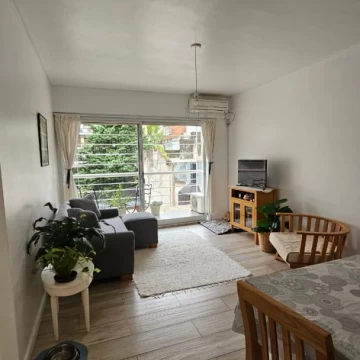 Venta de Departamento 3 ambientes en Villa Crespo, Capital Federal.  Impecable Unidad con acceso privado !!