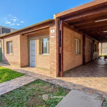 VENTA | PERMUTA - Casa 2 Dormitorios, lavadero independiente y cochera con parrillero techado - Tierra de Sueños 3, Roldán.