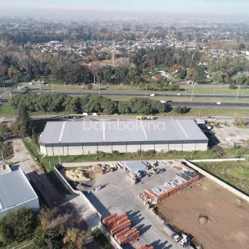 Depósito Alquiler en Colectora Norte Acceso Oeste