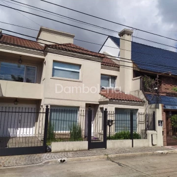 Casa Venta en Francisco de Biedma 200