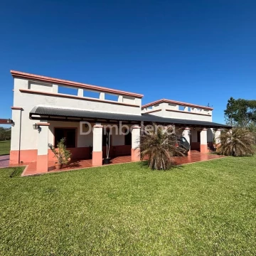Casa Venta en Juan Pujol 300