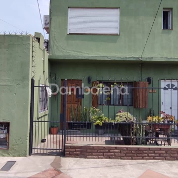 Departamento Venta en Presidente Campora 1000