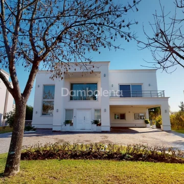 Casa Venta en COUNTRY CLUB TERRAVISTA - GENERAL RODRIGUEZ