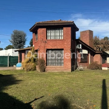 Casa Venta en Montes de Oca 500