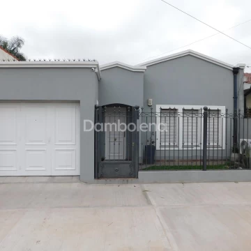 Casa Venta en Antonio Malaver 100