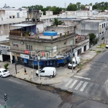 Depósito Venta en Av. Presidente Peron 3900