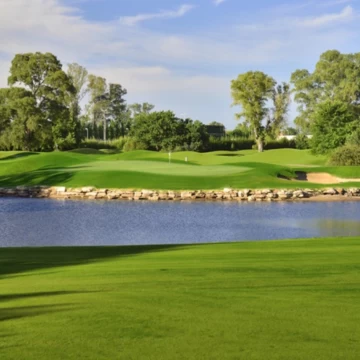 Venta de Lote interno en Pilar Golf