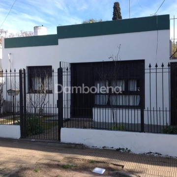 Casa Venta en Martinez Melo 1200