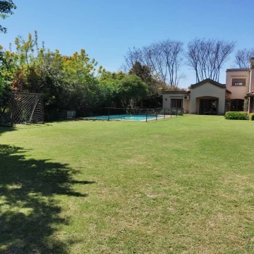 Casa Alq. Temporario en Corredor Bancalari 3900