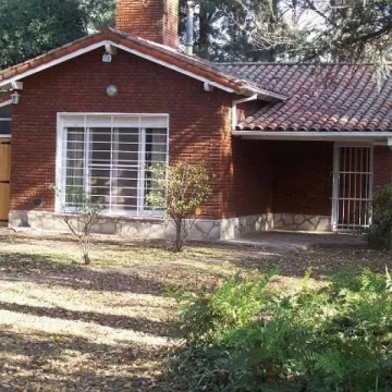 Casa Venta en Calle Uspallata, Maquinista Savio 1600