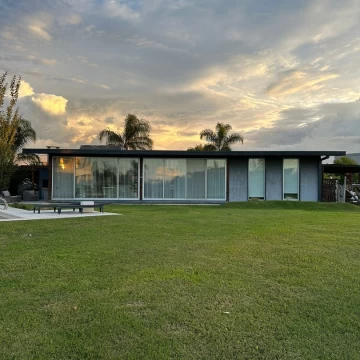 Casa Venta en El Canton + Barrio Islas 300