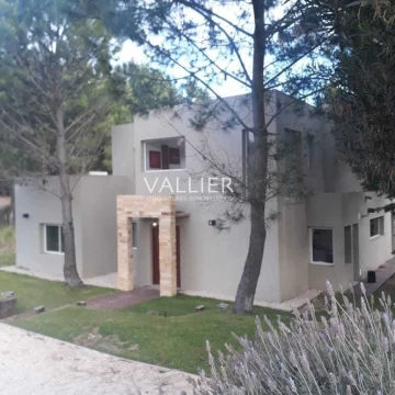 Casa Alq. Temporario en Costa Esmeralda Resindencial 1