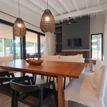 Casa Alq. Temporario en Costa Esmeralda - SENDEROS 1