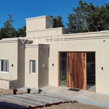 Casa Alq. Temporario en COSTA ESMERALDA- GOLF